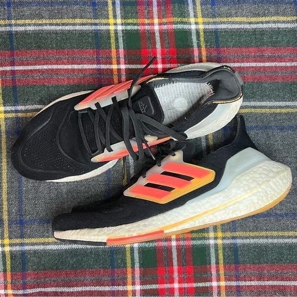 Adidas Black Turbo Flash Orange Ultraboost 22 10 - Picture 10 of 10